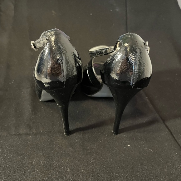 Carlos black sandals size 11 - Picture 11 of 15